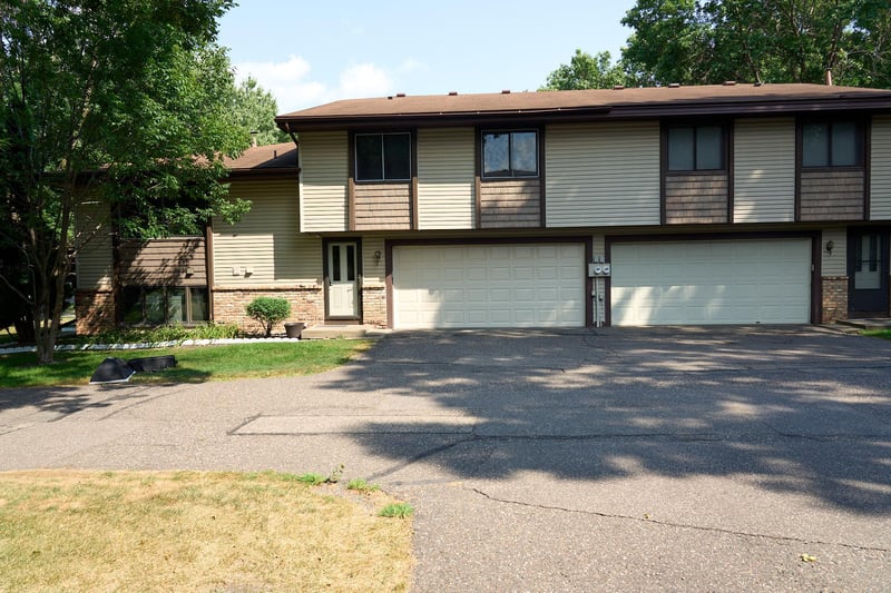 3781 Brookdale Cir N, Brooklyn Park, MN 55443