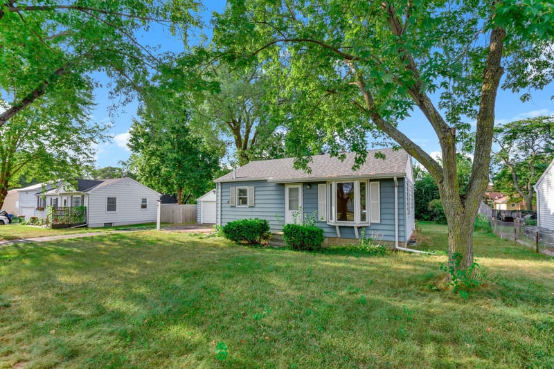 548 82nd Ave NE, Spring Lake Park, MN 55432