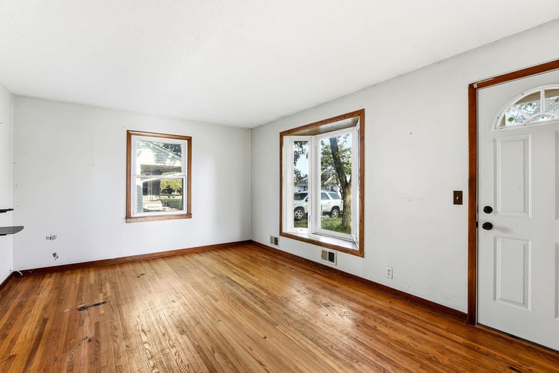 548 82nd Ave NE, Spring Lake Park, MN 55432