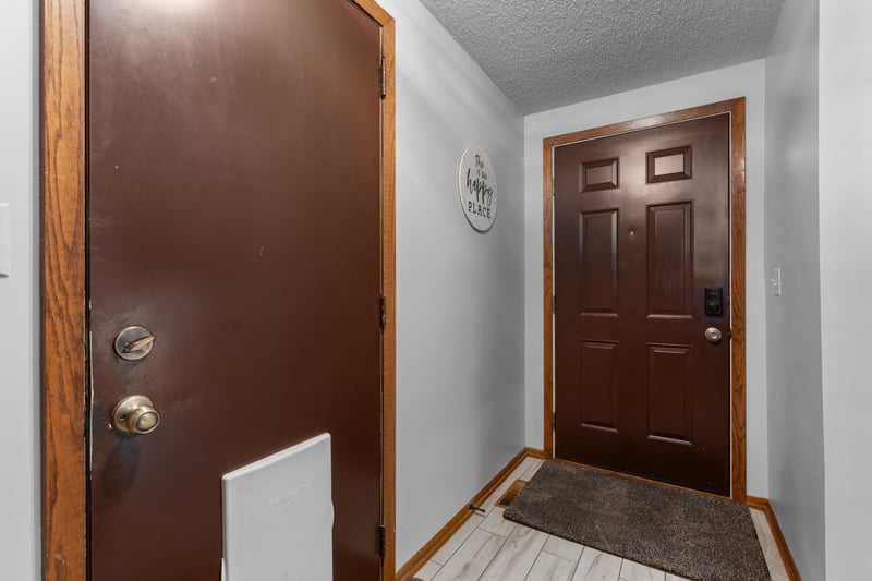 316 7th St NW, Byron, MN 55920