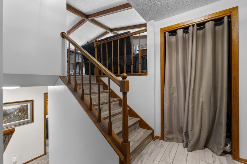 316 7th St NW, Byron, MN 55920