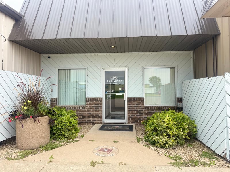 514 Faxon Rd N, Norwood Young America, MN 55368