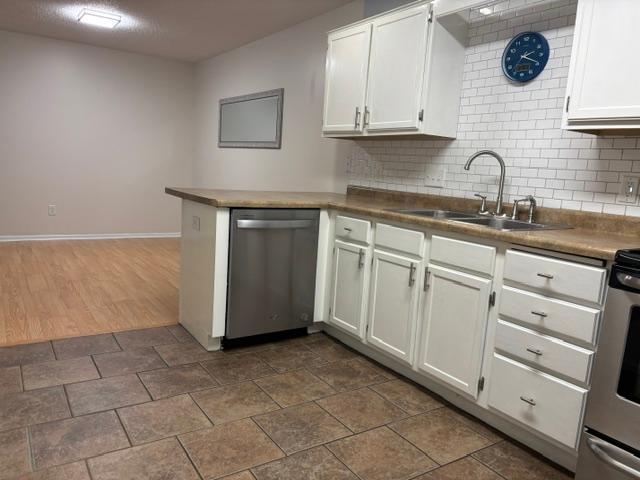 4856 Helena Ln N #11, Oakdale, MN 55128