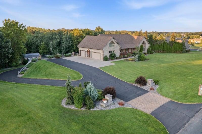 11152 274th Ave NW, Zimmerman, MN 55398
