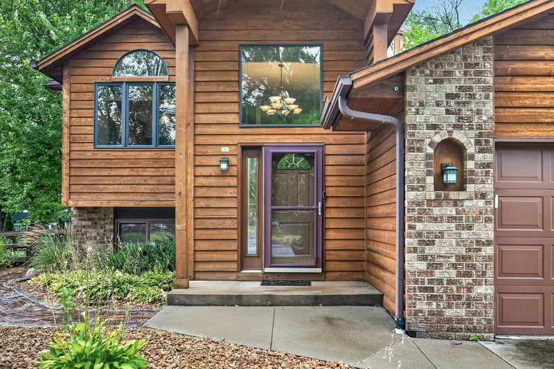 11607 Hillside Cir, Champlin, MN 55316