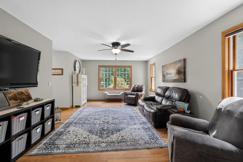 35259 53rd Ave, Cannon Falls, MN 55009