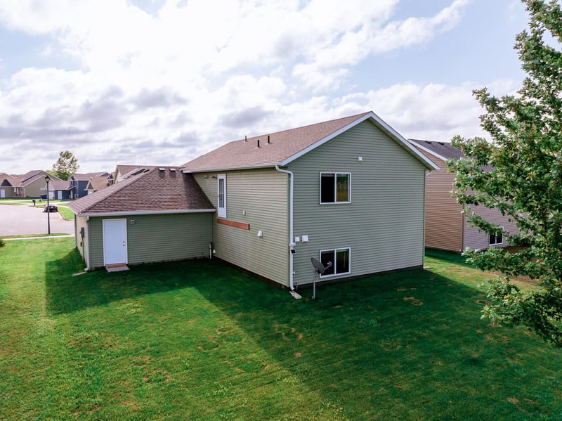 1051 Yellowstone Ave, Saint Cloud, MN 56303
