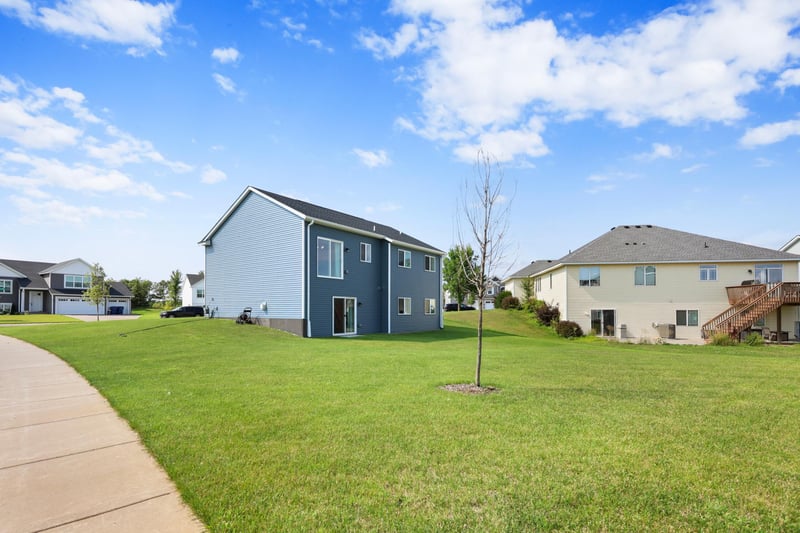 4706 8th Street Loop NE, Saint Cloud, MN 56304