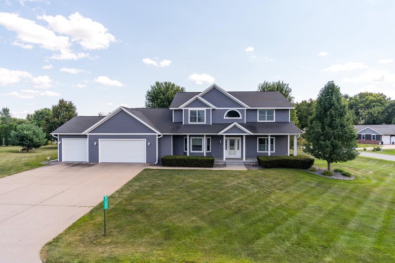 W7885 Country Ave, Holmen, WI 54636