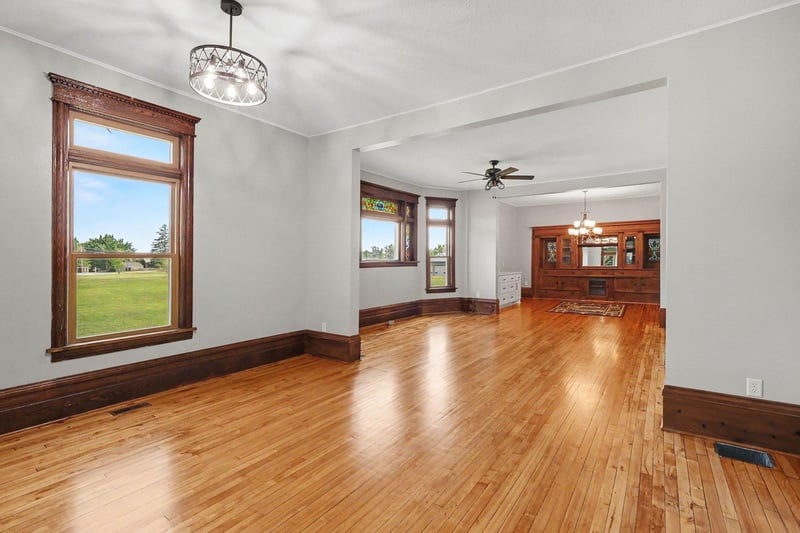 501 Forest St, Kenyon, MN 55946