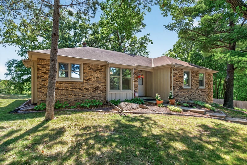 5795 Shannon Trl SE, Prior Lake, MN 55372