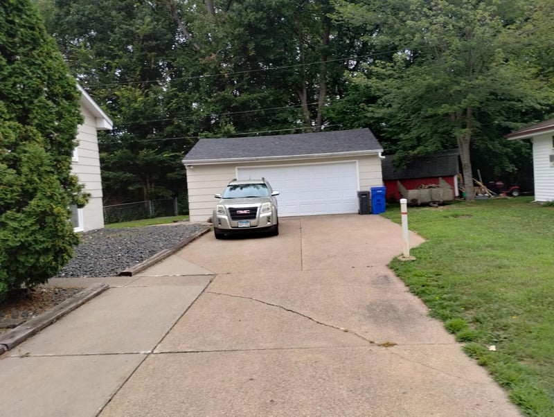 1655 Mcafee St, Saint Paul, MN 55106