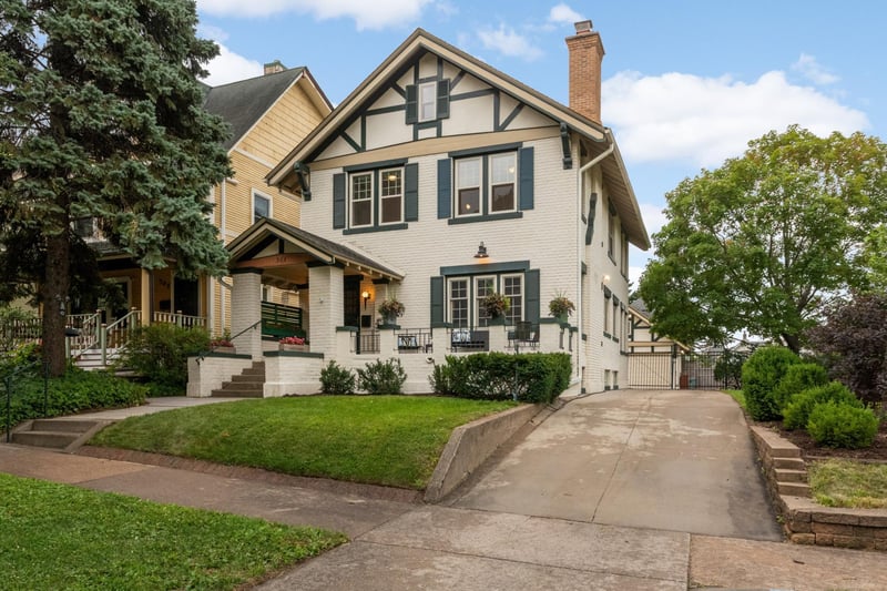 904 Osceola Ave, Saint Paul, MN 55105