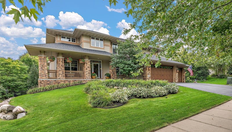 10742 Maple Blvd, Woodbury, MN 55129