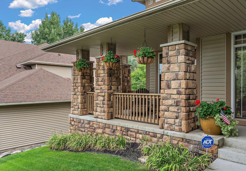 10742 Maple Blvd, Woodbury, MN 55129