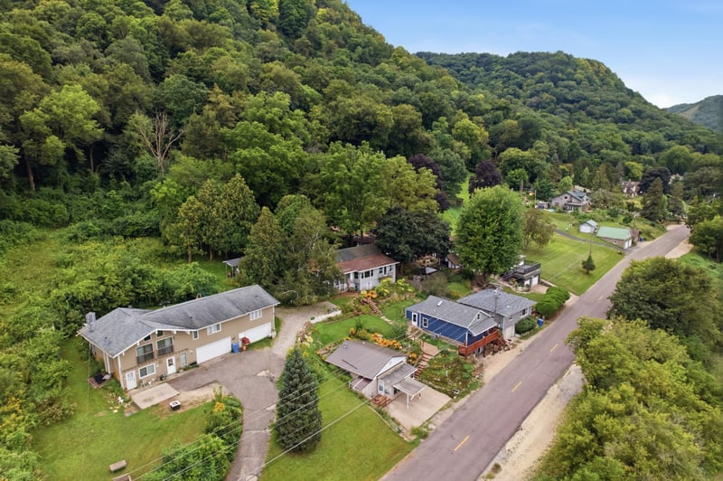149 E Lake Blvd, Winona, MN 55987