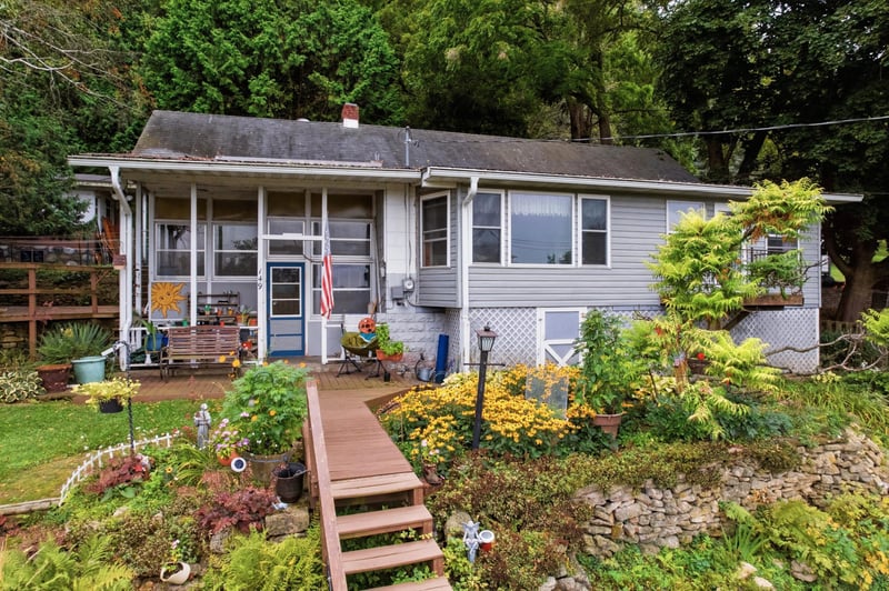 149 E Lake Blvd, Winona, MN 55987