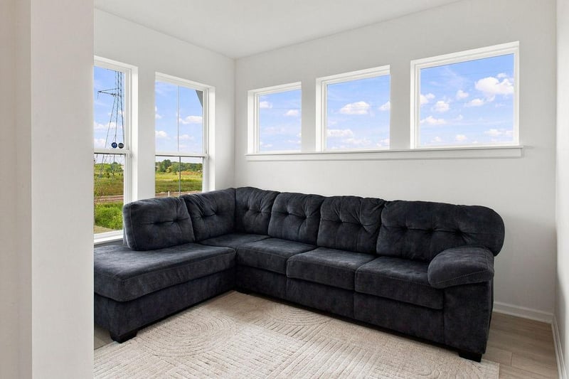 1407 Summerland Way, Shakopee, MN 55379