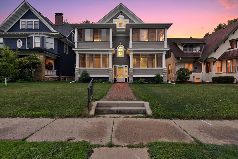 1032 Portland Ave, Saint Paul, MN 55104