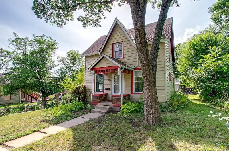 104 Linden St S, Northfield, MN 55057