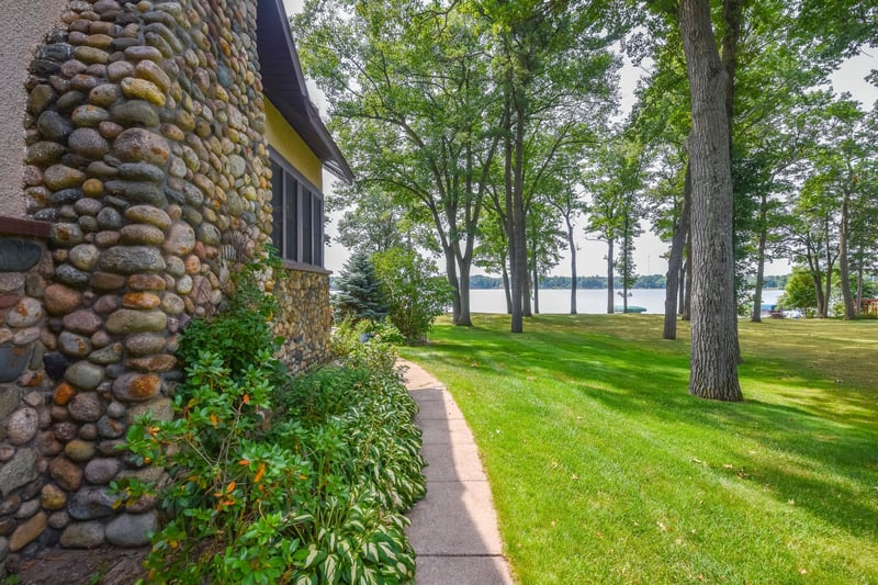 226 2nd St SE, Crosby, MN 56441