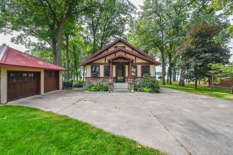 226 2nd St SE, Crosby, MN 56441