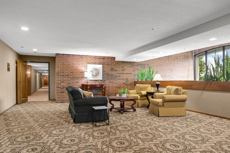 8400 Pennsylvania Rd #320, Bloomington, MN 55438