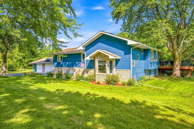 33165 Marmon St NE, Cambridge, MN 55008