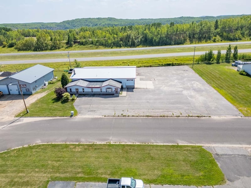 101 E Iron Dr, Chisholm, MN 55719