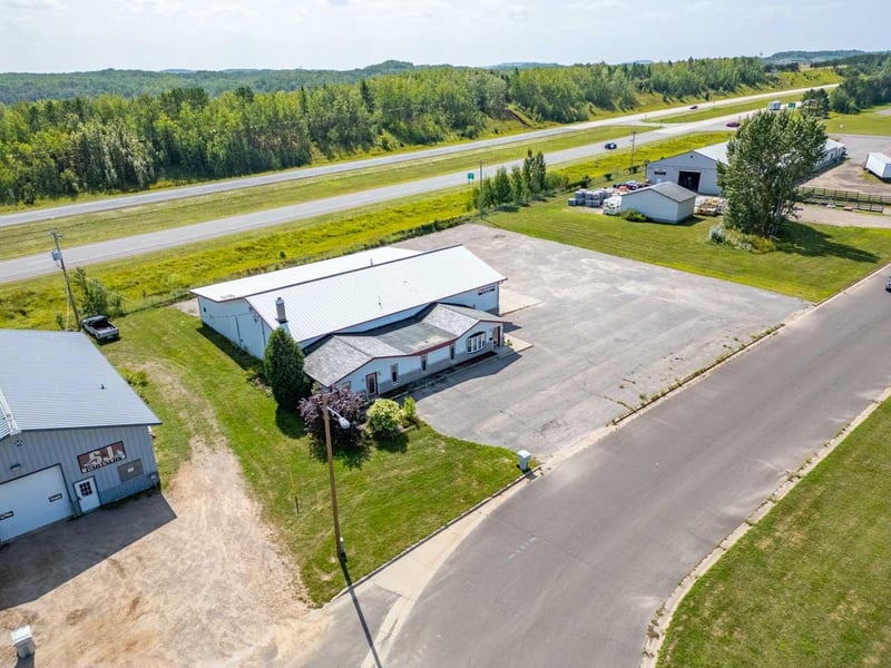 101 E Iron Dr, Chisholm, MN 55719