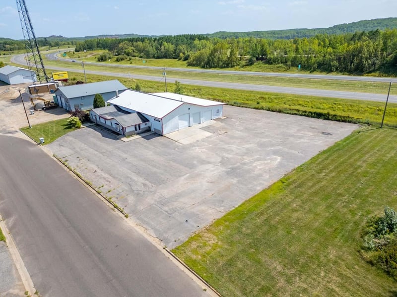 101 E Iron Dr, Chisholm, MN 55719