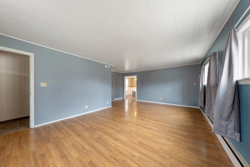 118 1st St SW, Faribault, MN 55021