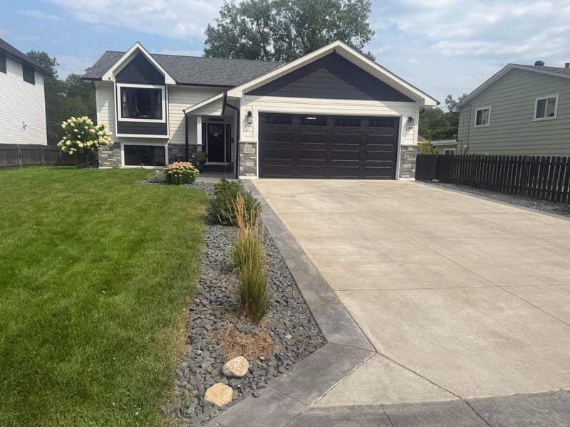 1026 Carrie St, West Saint Paul, MN 55118