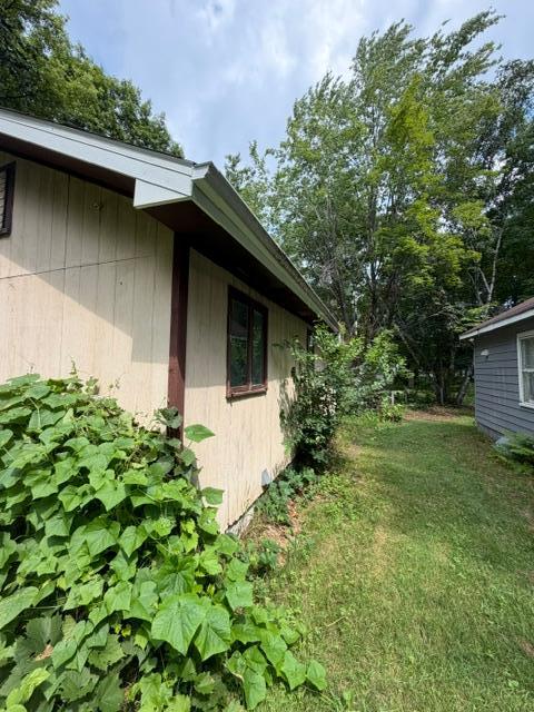 559 Emerson Dr, East Bethel, MN 55092
