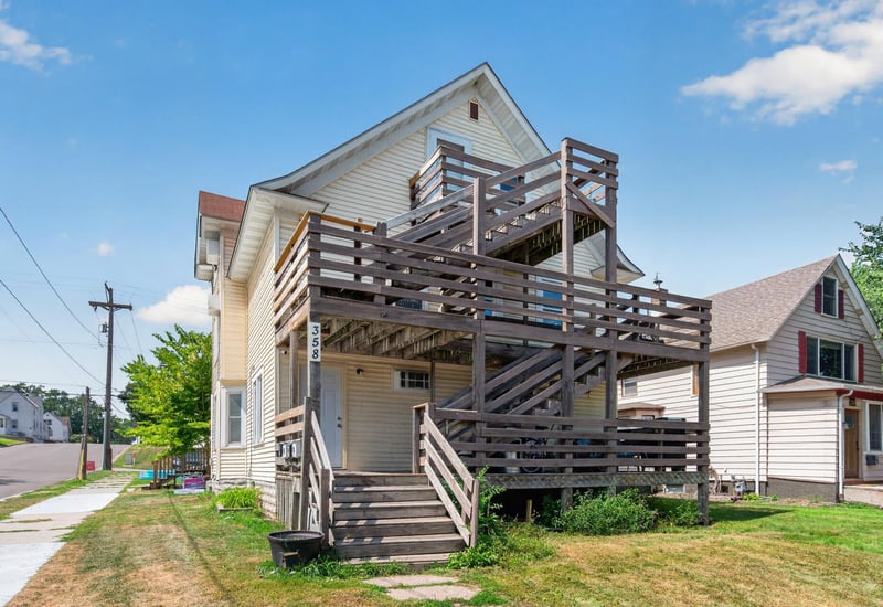 358 1st Ave S, South Saint Paul, MN 55075