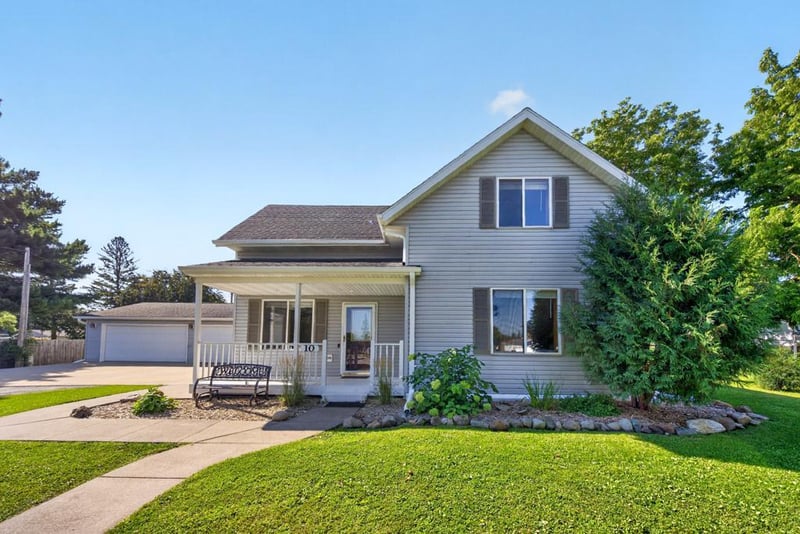 10 5th St SW, Eyota, MN 55934