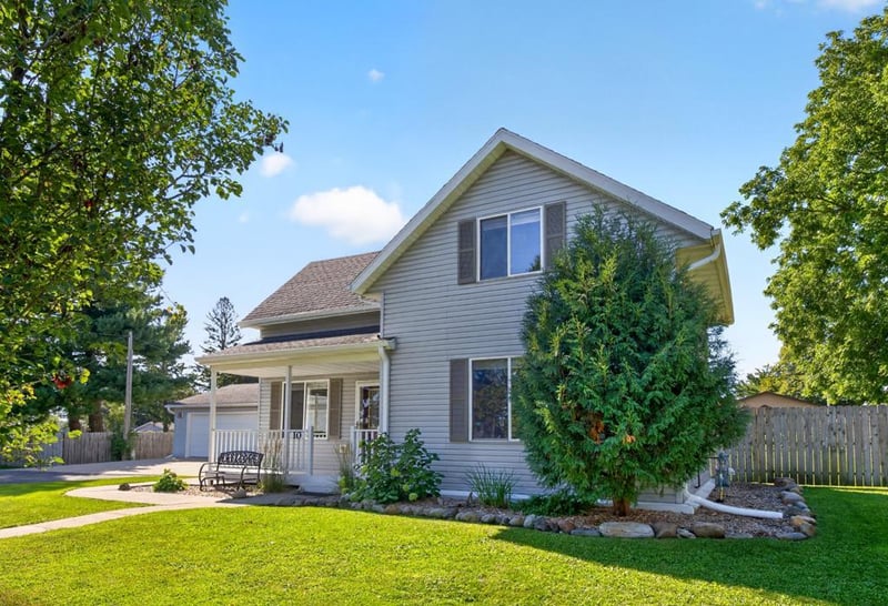 10 5th St SW, Eyota, MN 55934
