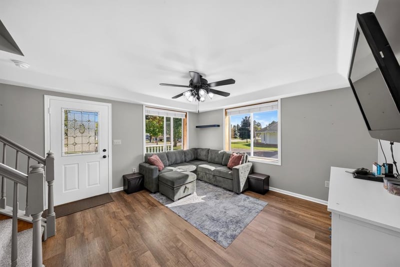 10 5th St SW, Eyota, MN 55934