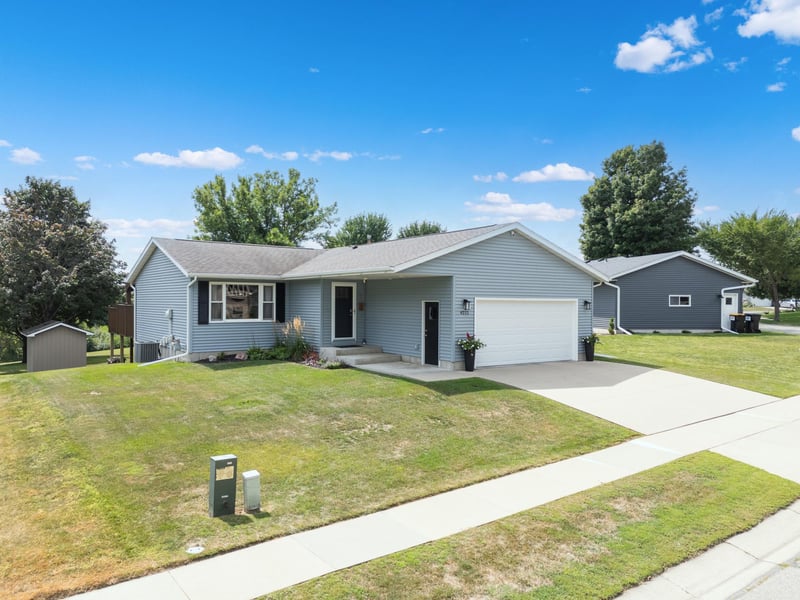 4212 Sapphire Ln NW, Rochester, MN 55901