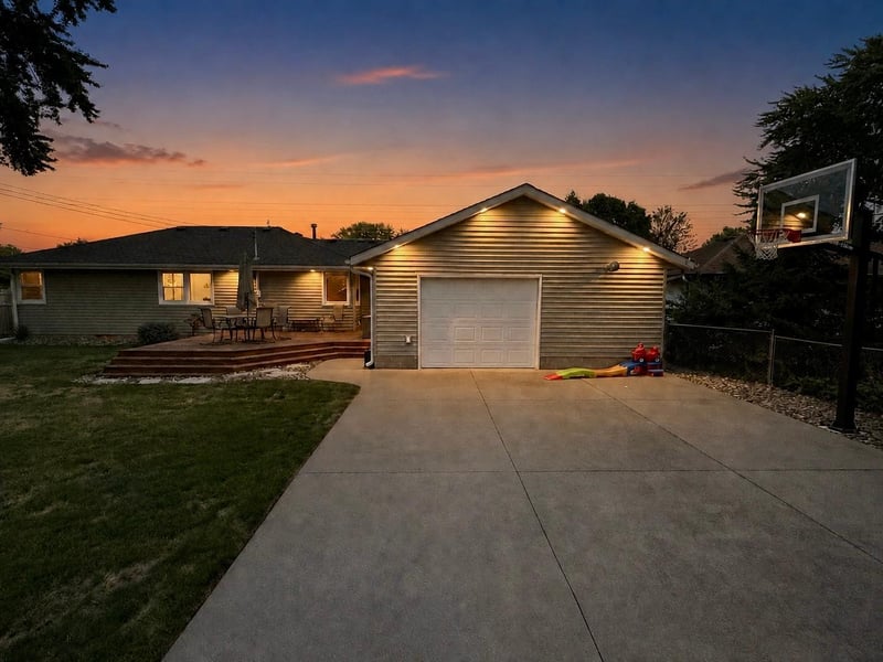 10118 Park Ave S, Bloomington, MN 55420