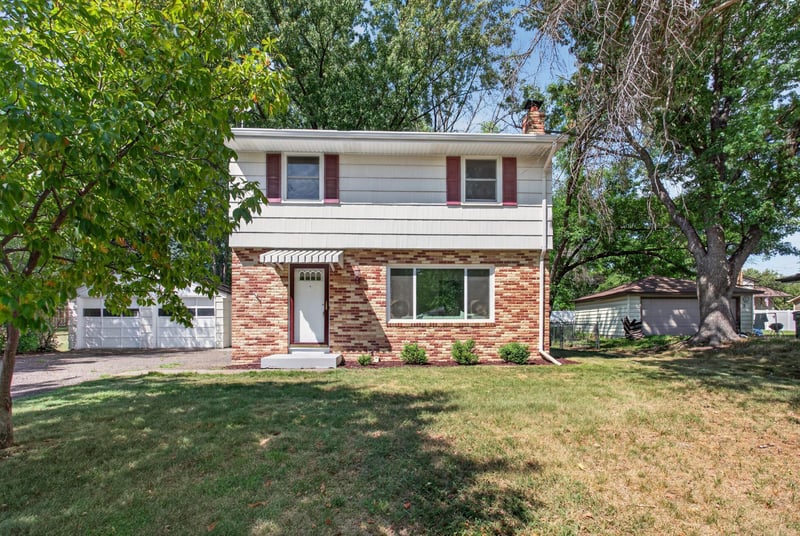 373 105th Ave NE, Blaine, MN 55434