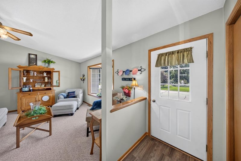 849 E 13th St, Saint Charles, MN 55972