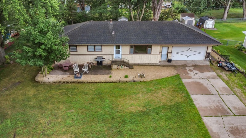 21609 Ahlstrom Ave, Rogers, MN 55374