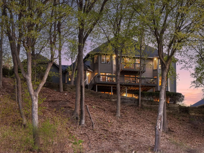 11202 Mount Curve Rd, Eden Prairie, MN 55347