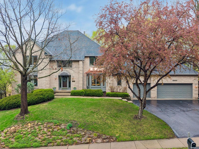 11202 Mount Curve Rd, Eden Prairie, MN 55347