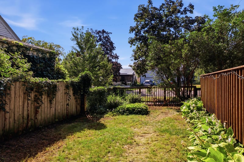 351 E Sanborn St, Winona, MN 55987