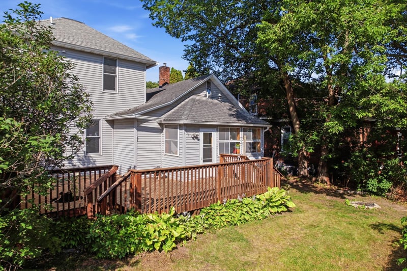 351 E Sanborn St, Winona, MN 55987