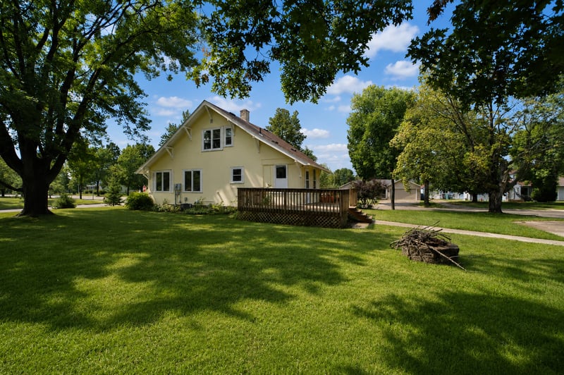 601 Summit Ave NE, Staples, MN 56479