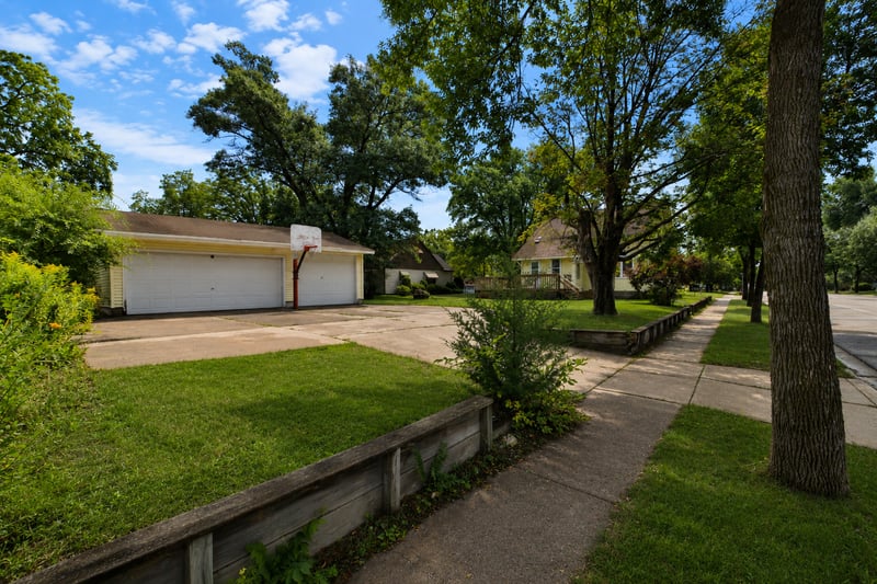 601 Summit Ave NE, Staples, MN 56479
