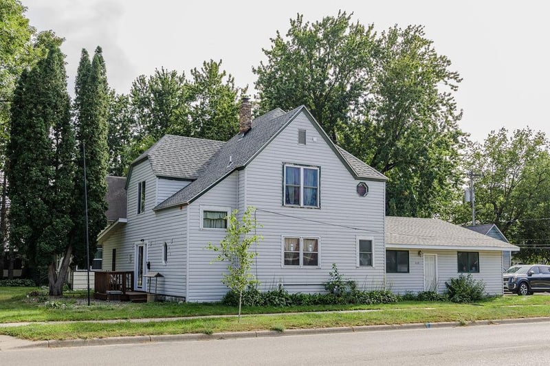 419 N 5th St, Montevideo, MN 56265
